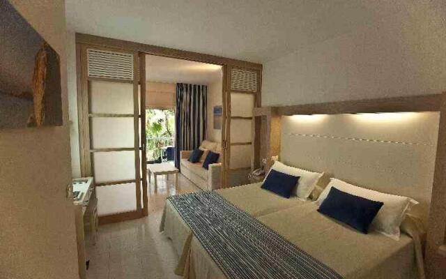 Sirenis Seaview Country Club