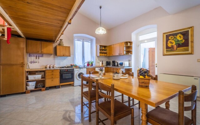 Amazing Home in Vodnjan With Wifi and 3 Bedrooms