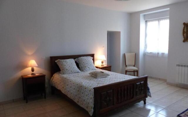 Gîte Arfeuilles, 5 pièces, 11 personnes - FR-1-489-280