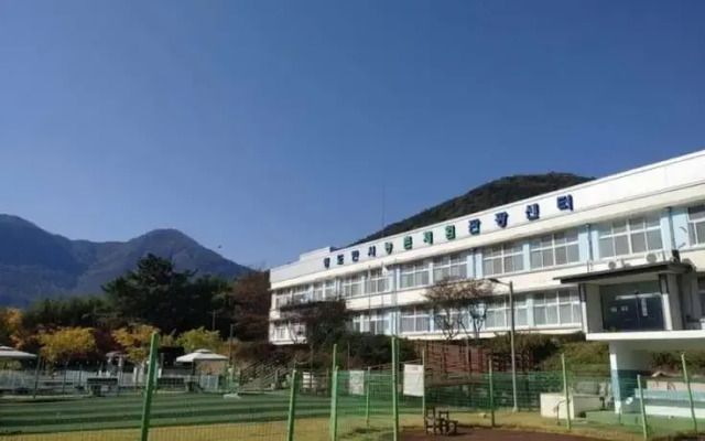 Cheongdo Wonderland Dog Camping Caravan