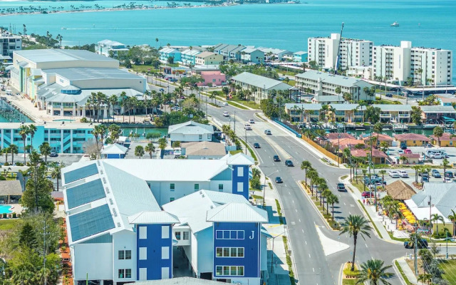 The J Hotel Dunedin Clearwater, an Ascend Collection Hotel