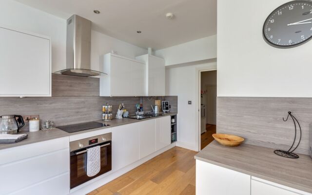 Fantastic 1BD Flat With Garden Central Kingston