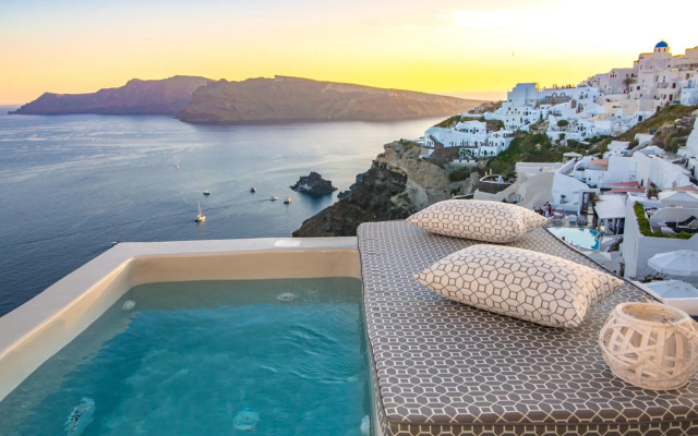 Kaleidoscope Cave Houses Oia