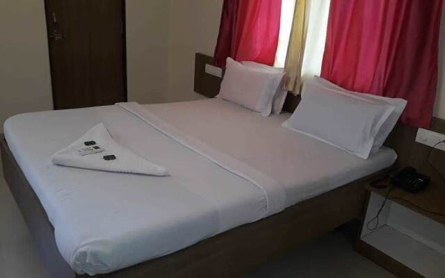 Hotel Shree Sai Sangam Delux