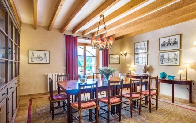 Residence by G Cas Comte