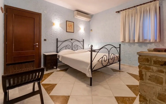Maria Elena Villas