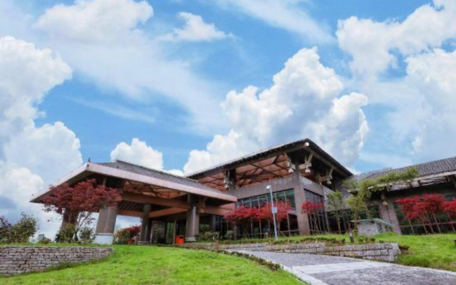 Jinfoshan Liangjiang Holiday Hotel