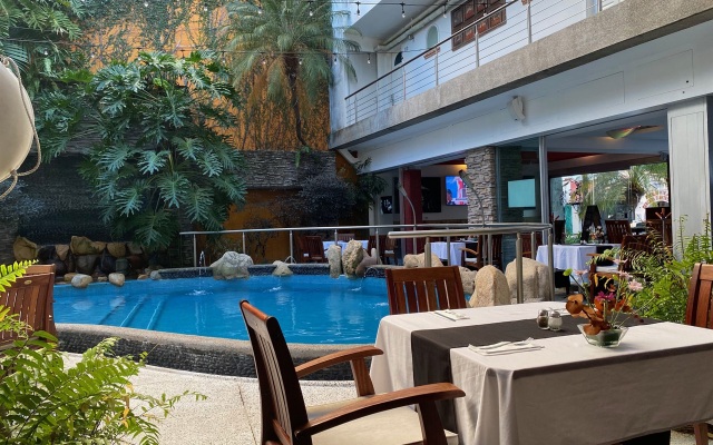 Hotel Rio Malecon