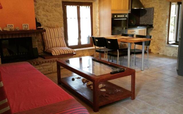 Niko's Stone Guest House