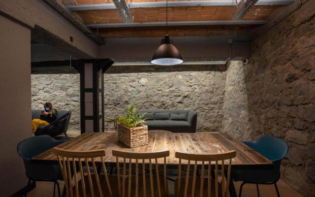 Font Andorra Hostel by Nexta