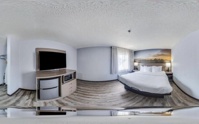 Pismo Lighthouse Suites