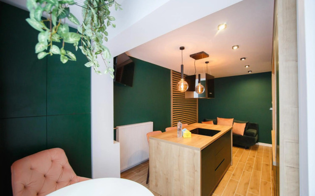 Green Velvet City Retreat