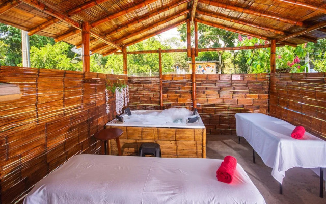 Hotel Familia Casa Blanca