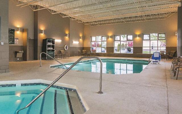 La Quinta Inn Detroit Utica
