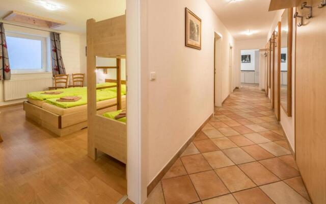 Sommer Chalet Central Top CC6