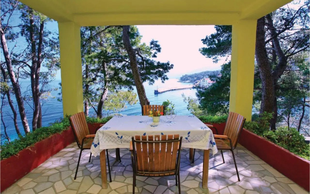 Holiday home Prigradica bb