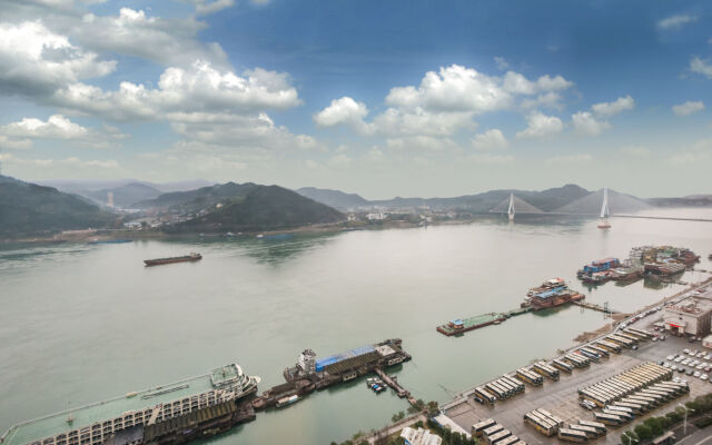 Crowne Plaza Yichang by IHG