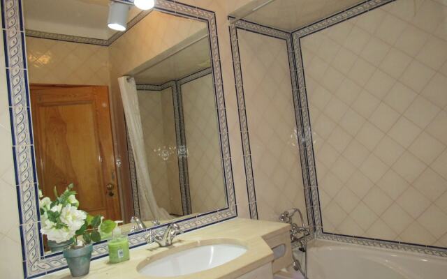 Albufeira 2 Rooms Central Large Apart, Pool, Wifi