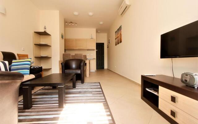 1 BR Apartment in Boka Heights