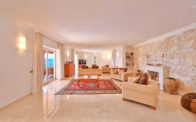 Villa Tavla
