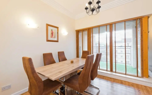Stunning 3-bed Apartment in Dublin 1