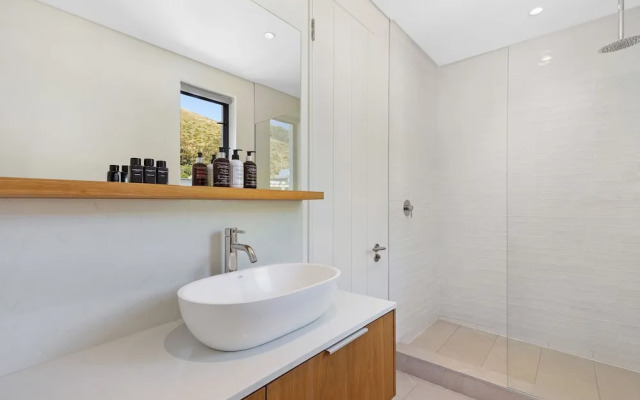 Magnificent Views No Load Shedding Alpha One 501