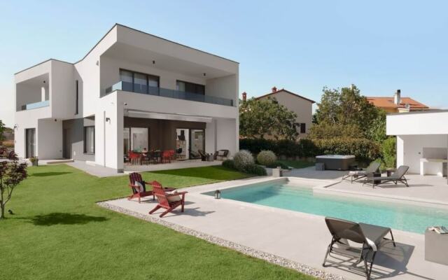 Zen Comfortable Holiday Residence