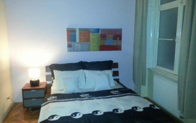 Ho-Bi Room and Apartment