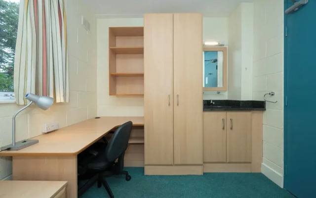 Castlewhite Apartments