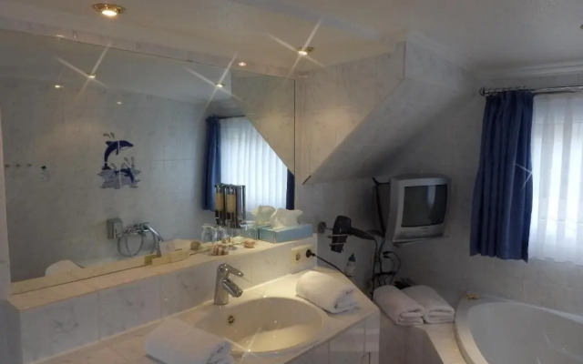 Hotelschiff Nedeva Bremen