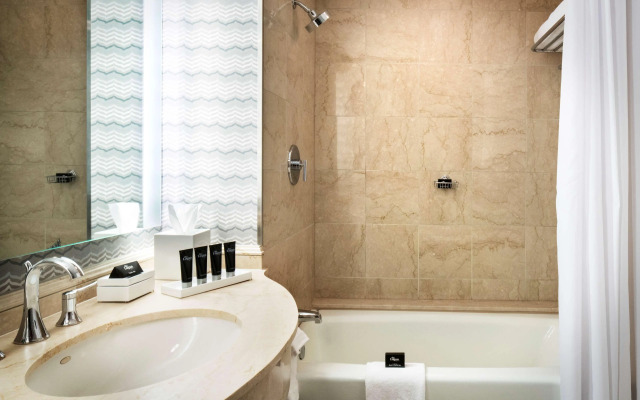 The Logan Philadelphia, Curio Collection by Hilton