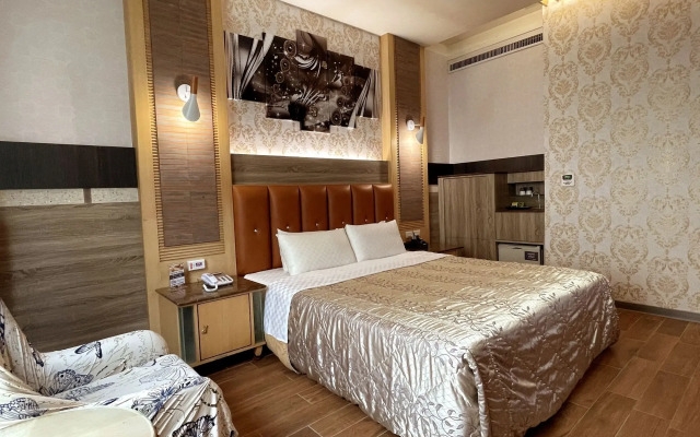 King & Princess Motel - Jian Kang