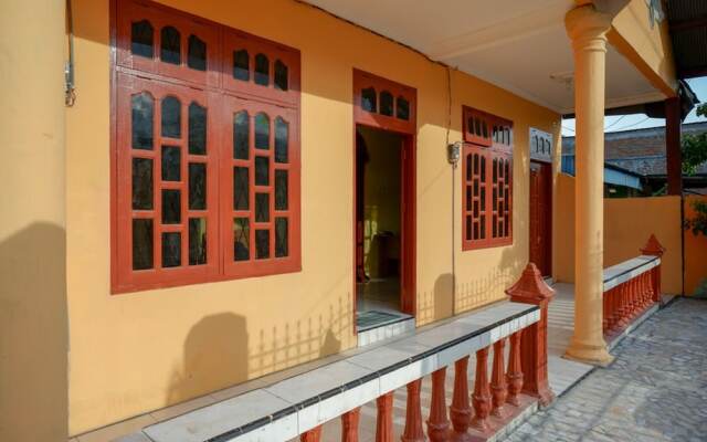 RedDoorz near Universitas Alkhairaat Palu