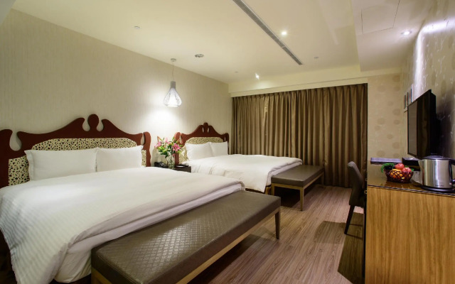 Stay Hotel - Taichung Yizhong