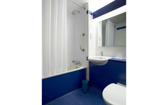 Travelodge Cambridge Fourwentways