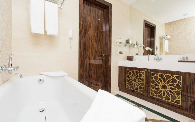 KADORR Hotel Resort & Spa