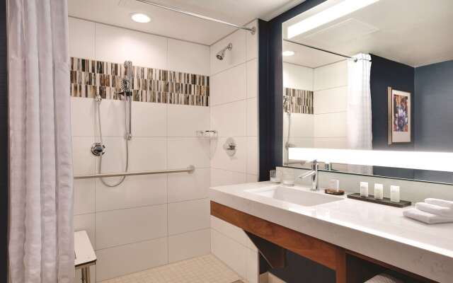 Embassy Suites by Hilton Scottsdale Resort