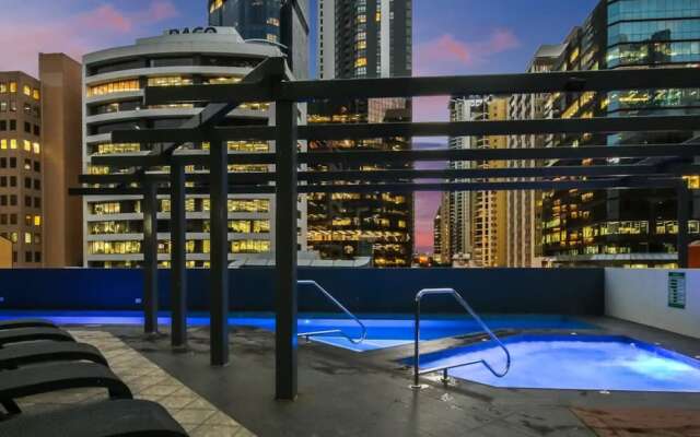 Amazing Brisbane CBD 2 Bedroom Apartment With River Views