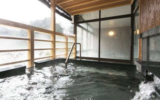 Sanyanagitei Ryokan