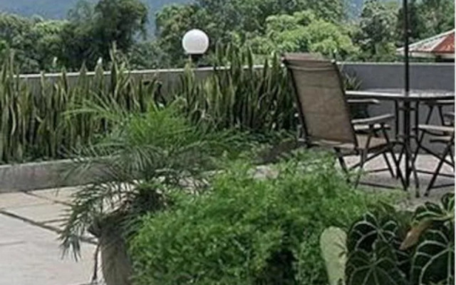 Jhoanie Hotel