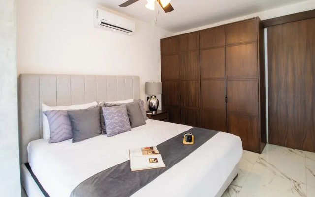 Serene Stylish Stay Roof Pool and Lounge