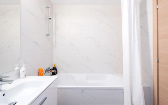 Zen Studio - 1R peaceful apartment in Central Stefan cel Mare