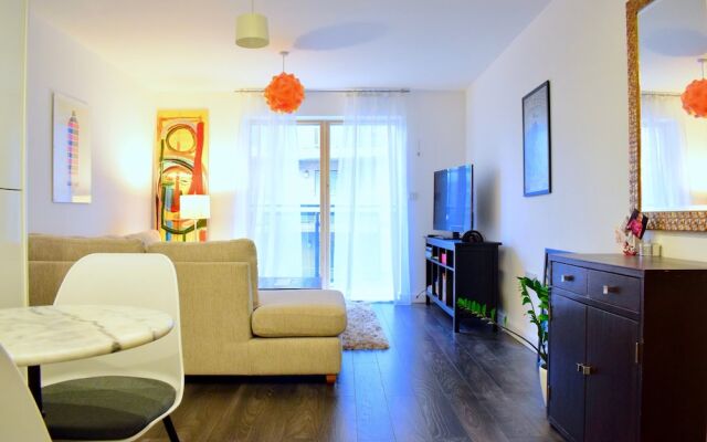 1 Bedroom Flat With Balcony In Camden Town