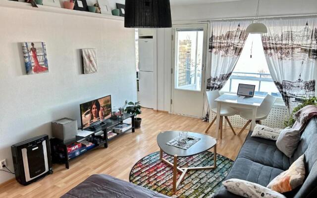 Central Studio Apartment