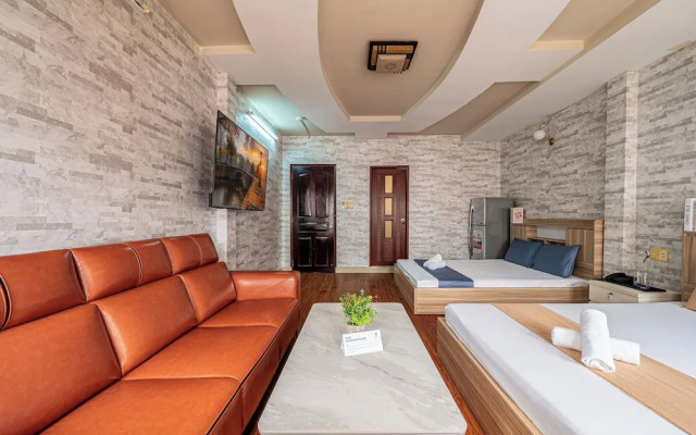 Hoàng Long Hotel By Cozrum