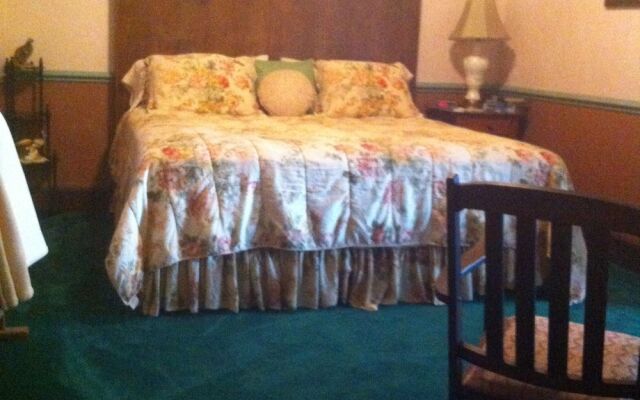 Simmons-Bond Inn Bed & Breakfast