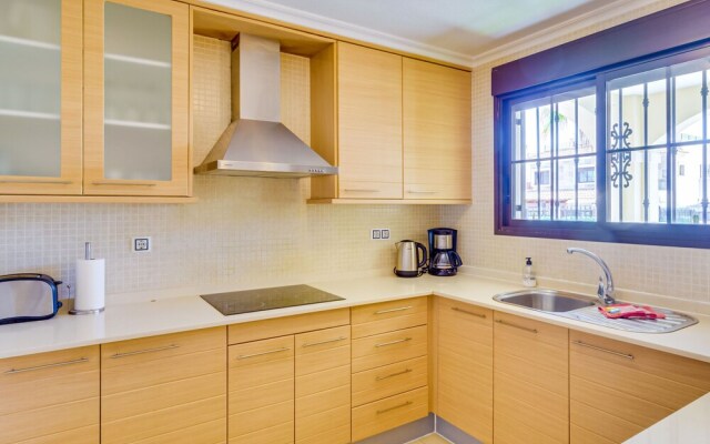 Huge Holiday Home in Torrevieja With Swimming Pool