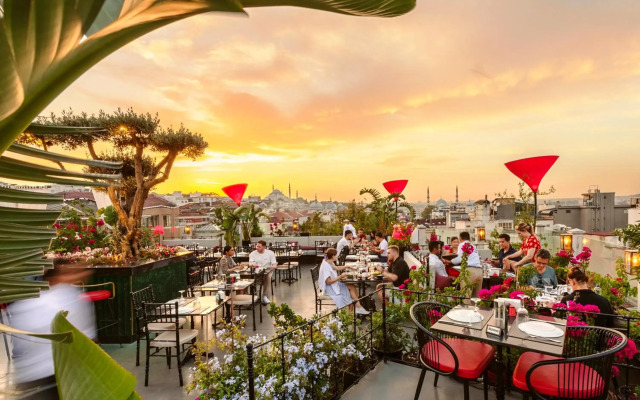 Seres Hotel Old City