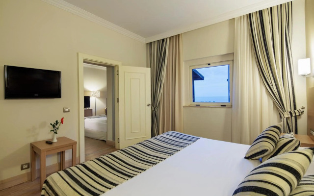 Rich Melissa Hotel