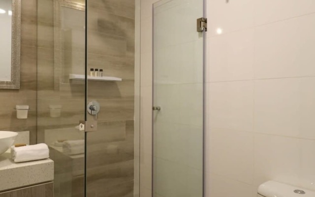 w Elegant 2BR With Balcony in Miraflores